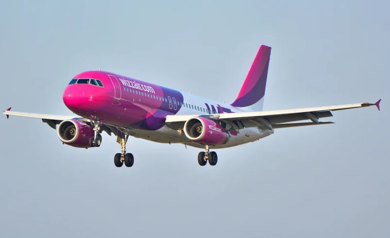 Пиян българин буйства в самолет на Wizz Air