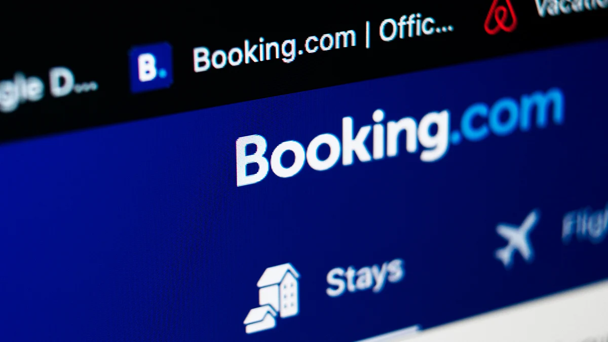 Европейската комисия проверява Booking.com за фалшиви хотели
