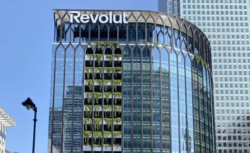 Revolut призна за теч на клиентски данни